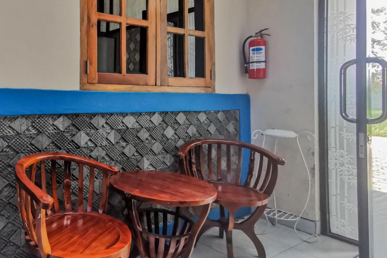 Reddoorz Near Pantai Pancer Door Pacitan Hotel Exterior photo